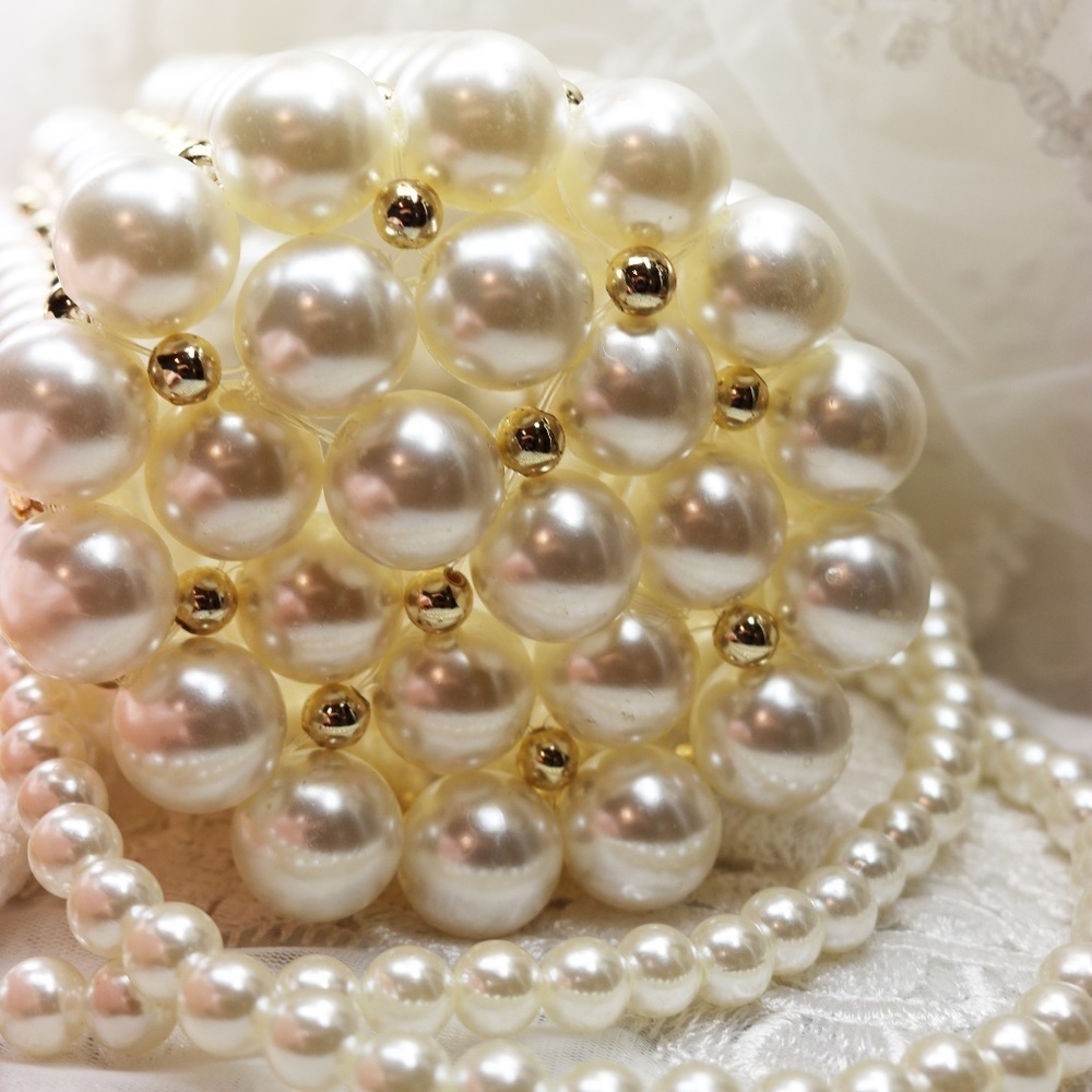 Host Pick! ๐ Gorgeous Pearl Bucket Mini Tote Haute Couture Handbag - Picture 10 of 16